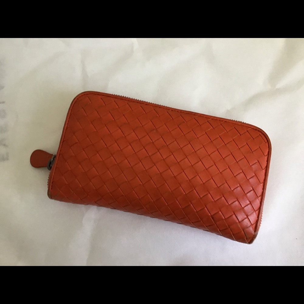 BOTTEGA VENETA Intrecciato zip around wallet